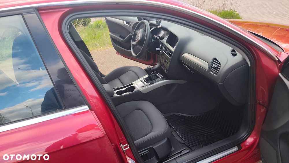 Audi A4 Limousine 1.8 TFSI Attraction - 32