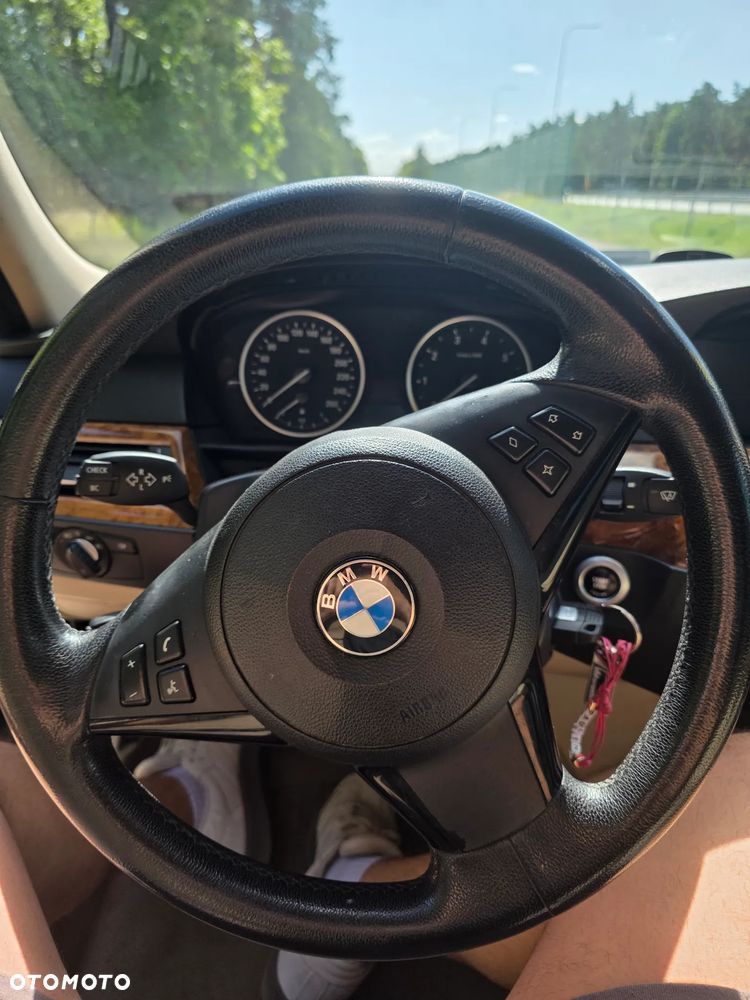 BMW Seria 5 523i - 9
