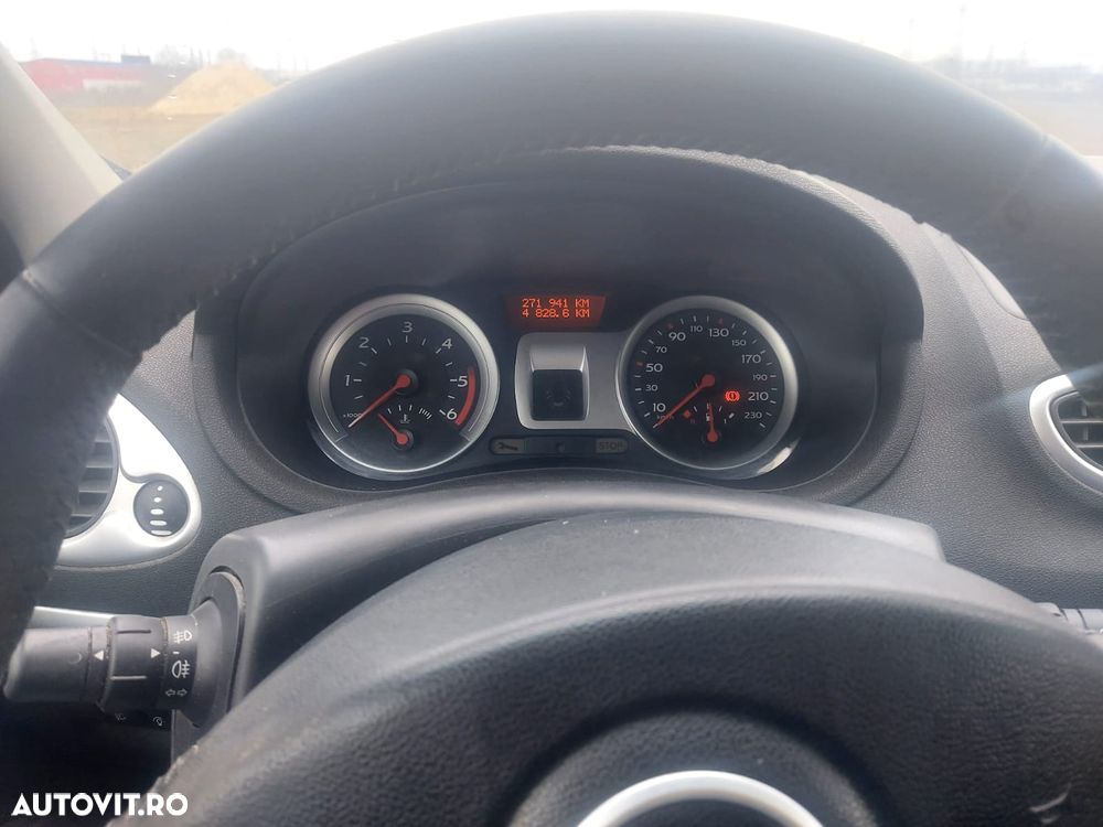 Renault Clio III 1.5dCi Dynamique - 6