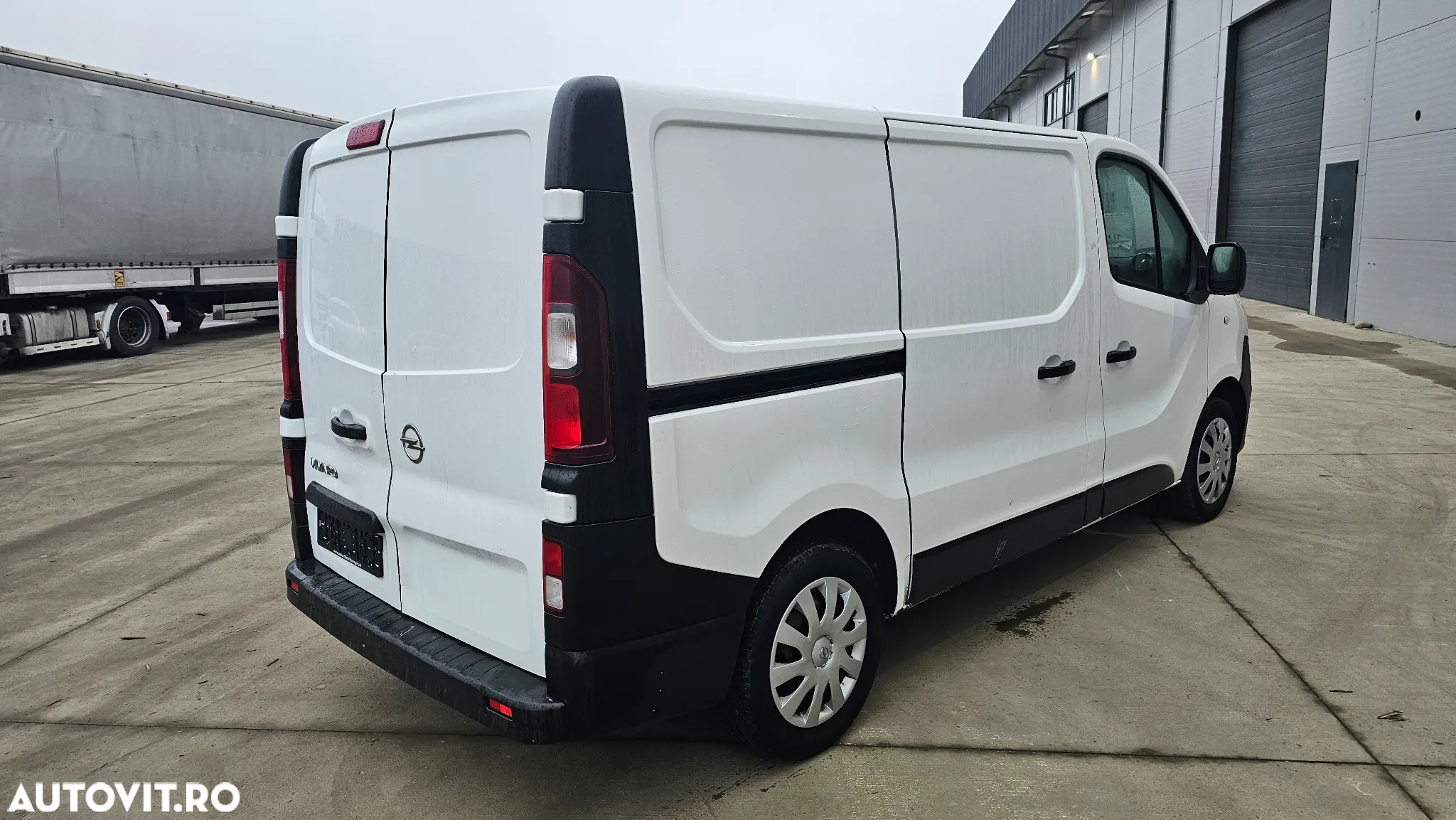 Opel Vivaro - 4