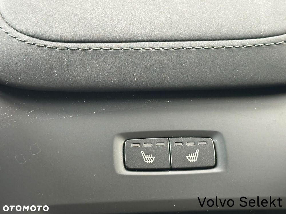 Volvo XC 90 - 30