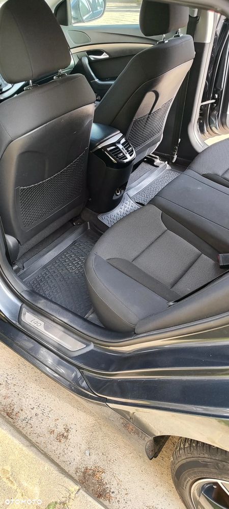 Hyundai i40 1.7 CRDi Comfort + - 27