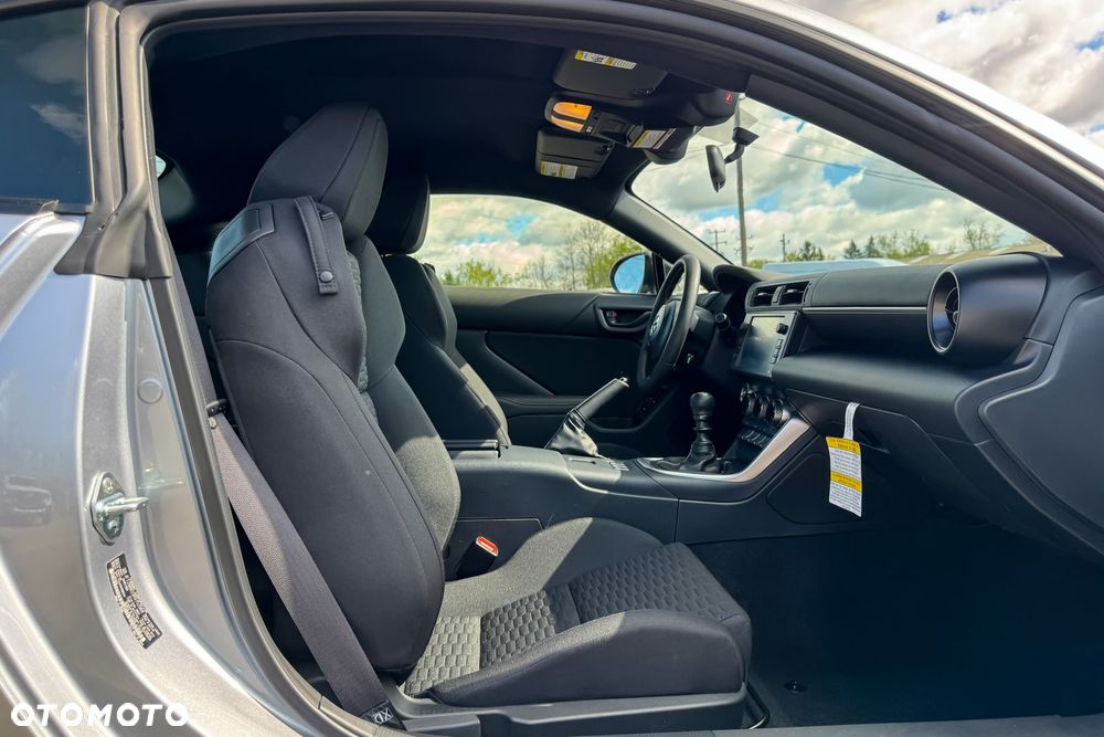 Toyota GR86 2.4 Executive - 14