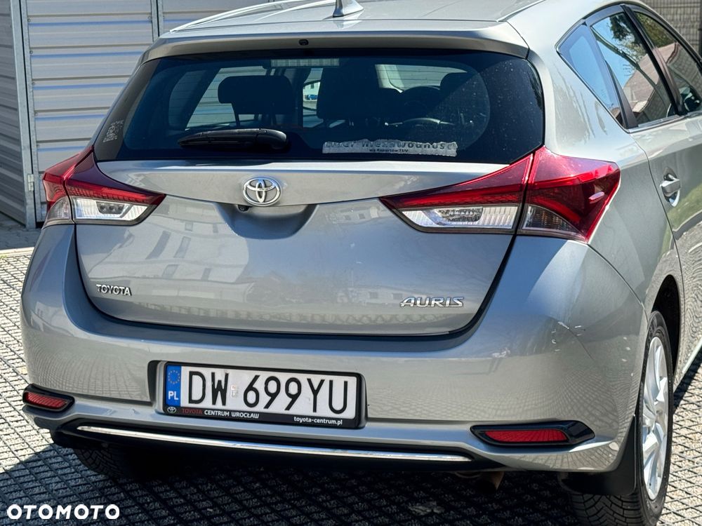Toyota Auris 1.6 Premium MS - 12