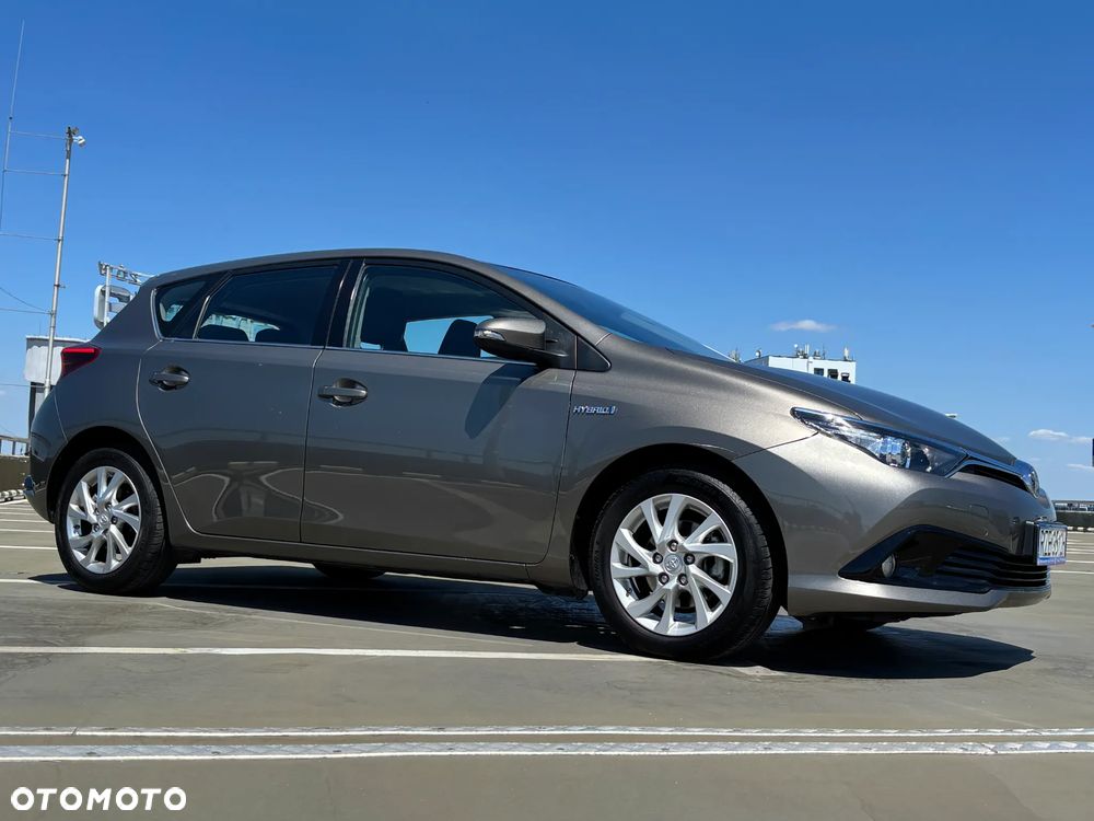 Toyota Auris 1.8 HSD Prestige - 11