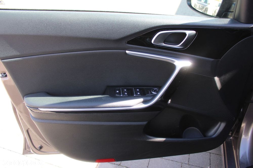 Kia Ceed - 17