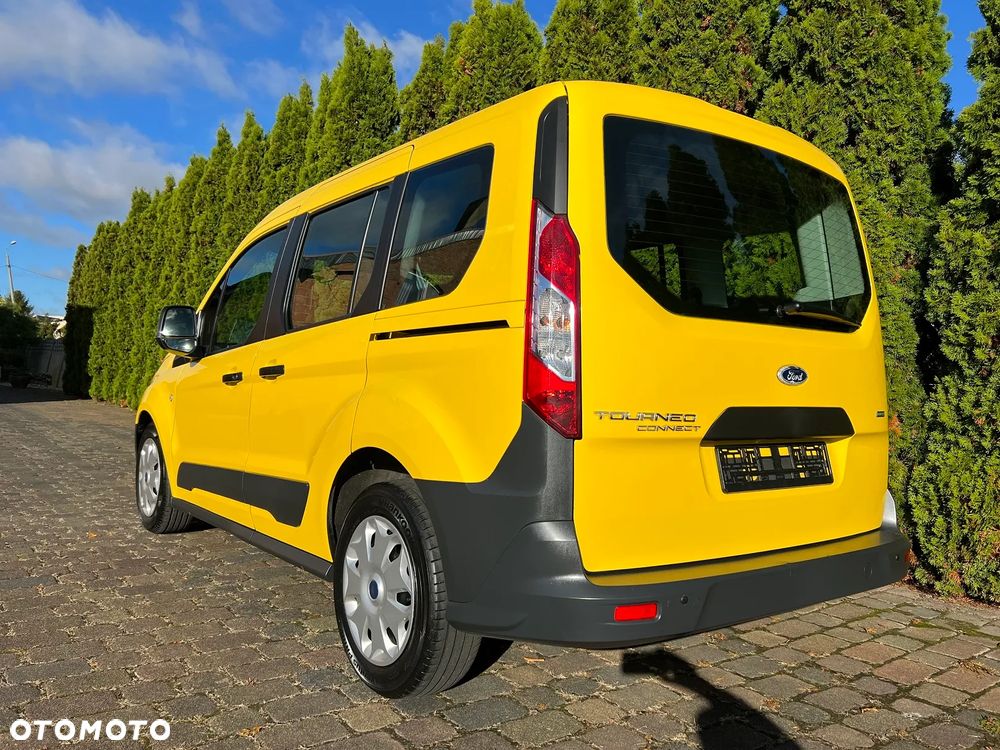 Ford Tourneo Connect - 8