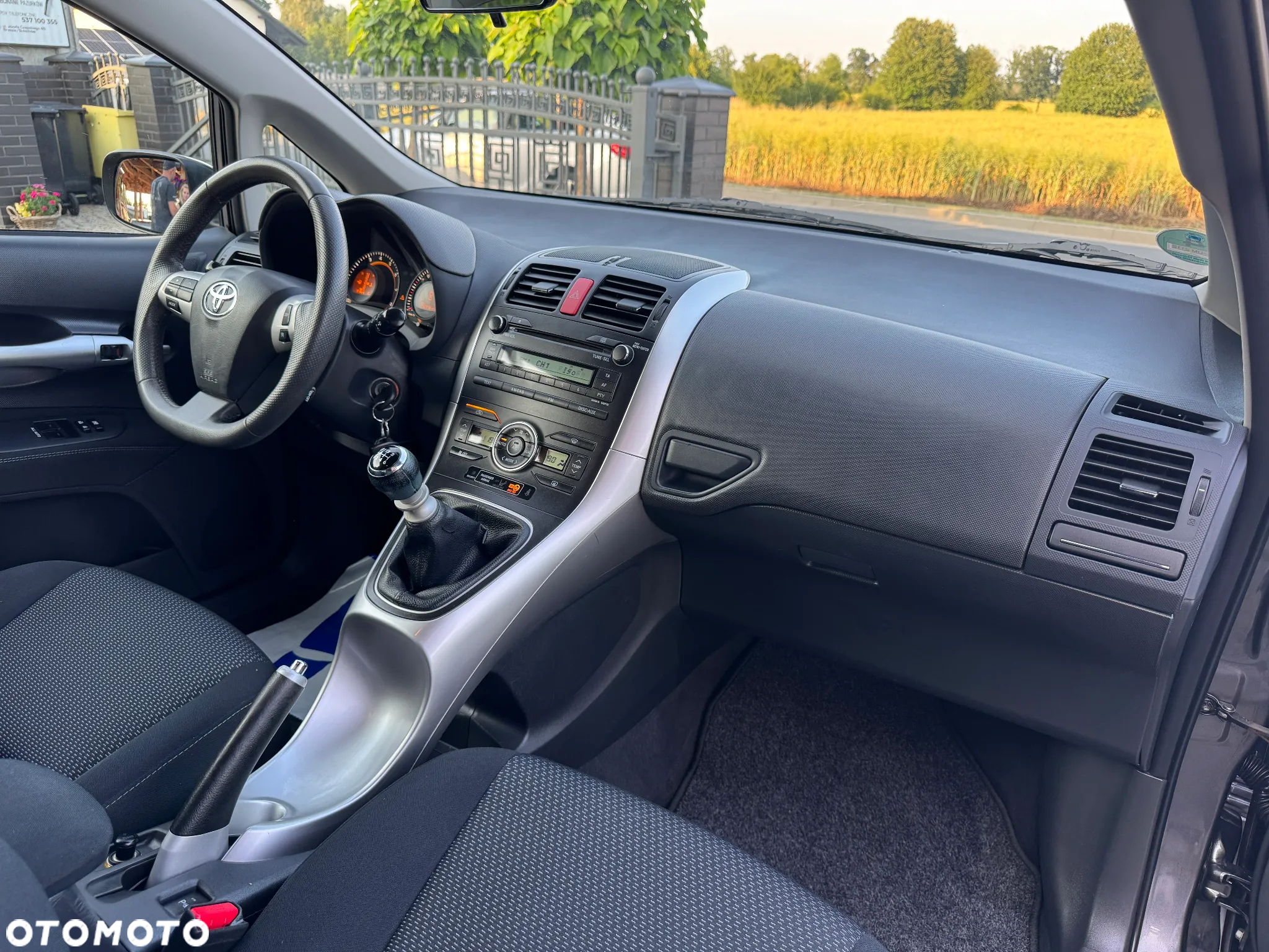 Toyota Auris 1.6 Premium - 17