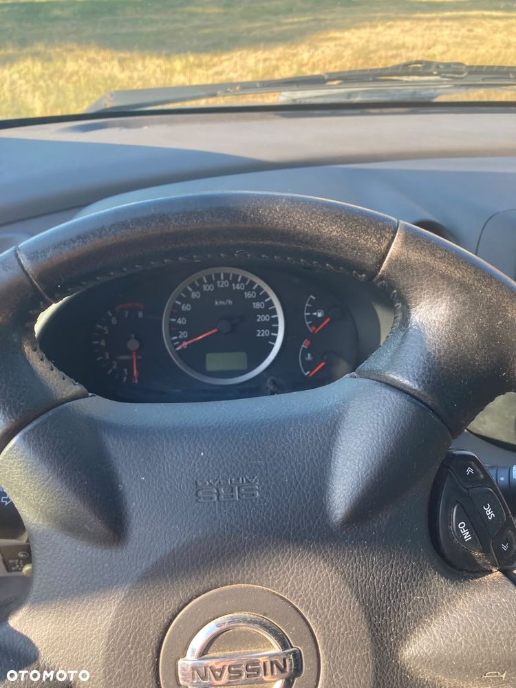 Nissan Almera - 30