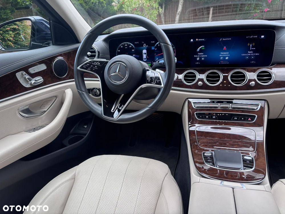 Mercedes-Benz Klasa E 200 Business Edition - 23