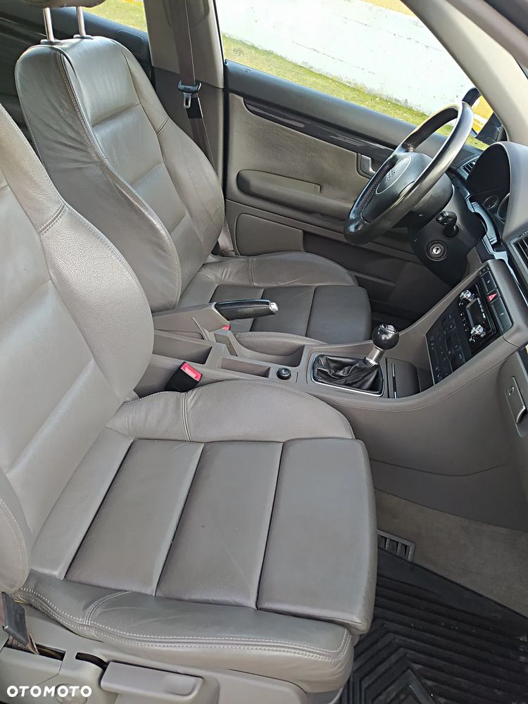 Audi A4 ver-1-8t-quattro - 11