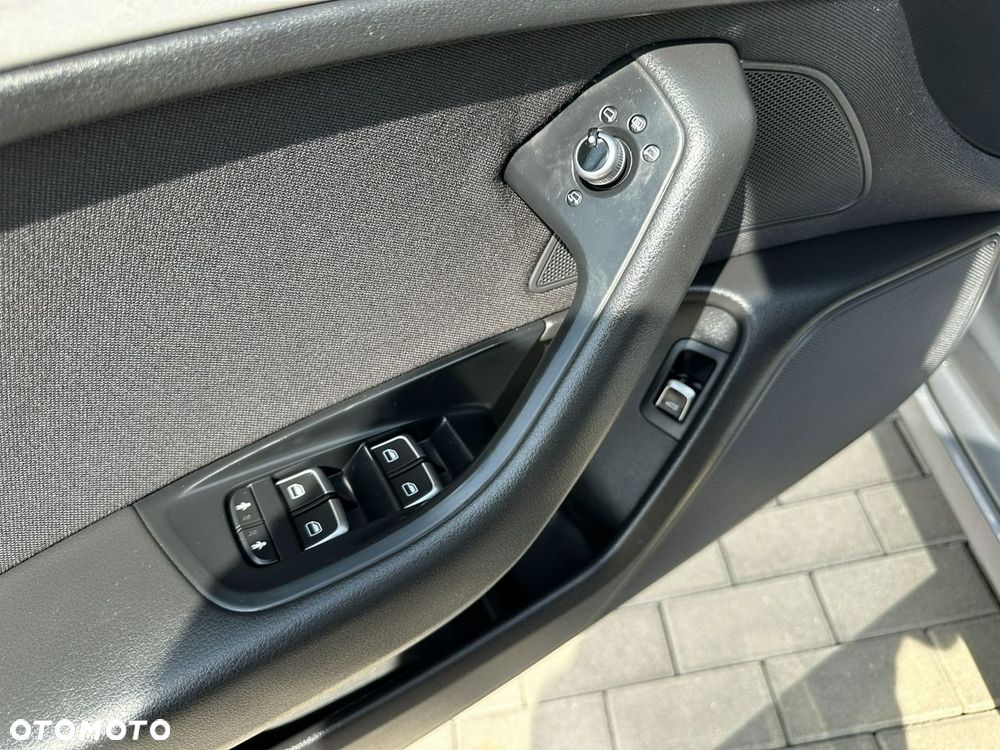 Audi A6 Avant 2.0 TDI Ultra S tronic - 16