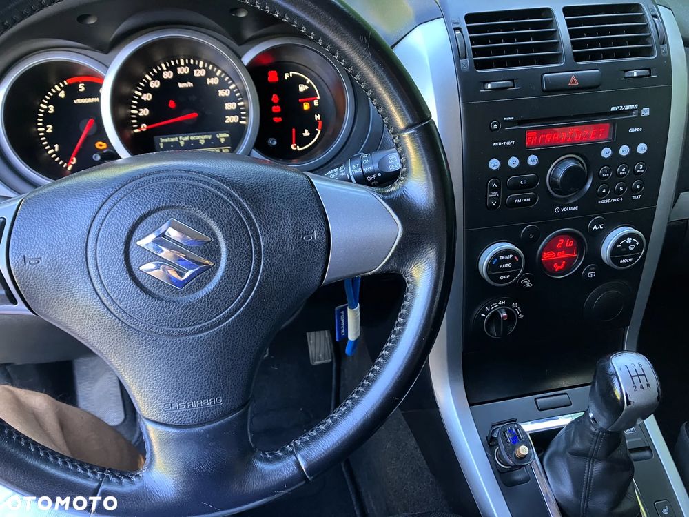 Suzuki Grand Vitara 1.9 DDiS Comfort - 17
