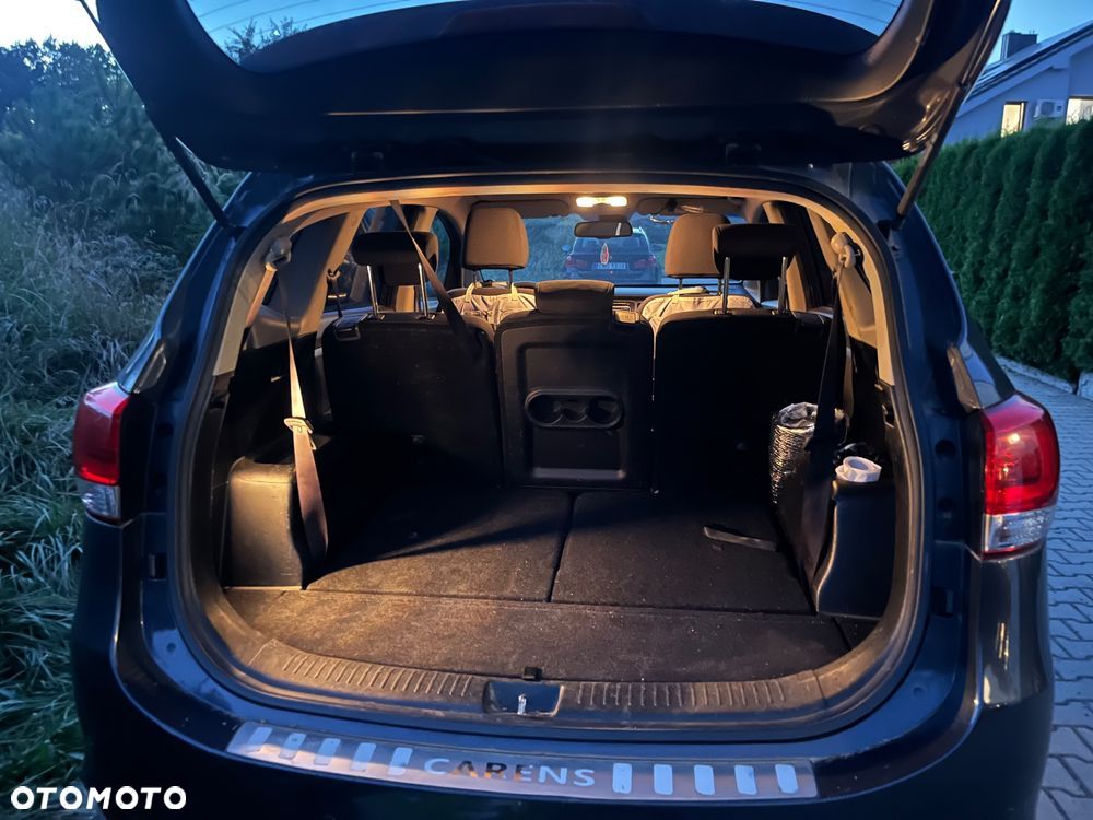 Kia Carens 1.7 CRDi M 7os - 16