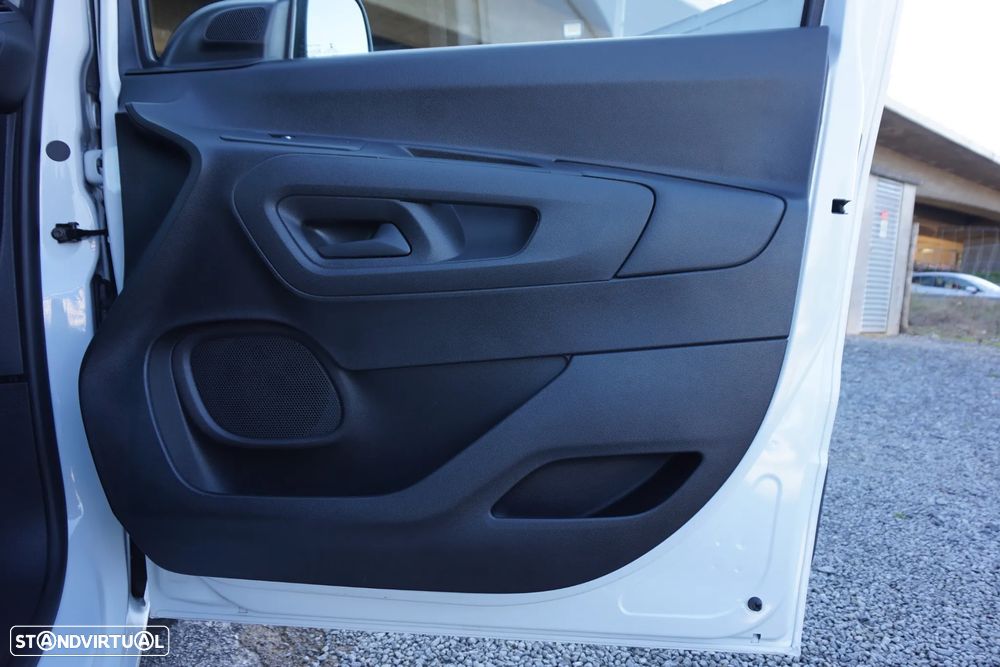 Opel Combo CDTI 102 Enjoy IVA dedutível - 27