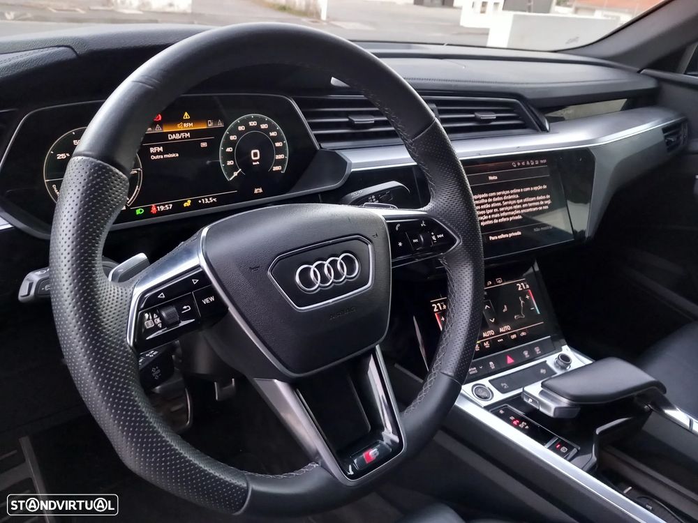 Audi Q8 e-Tron Sportback 50 quattro S line - 12