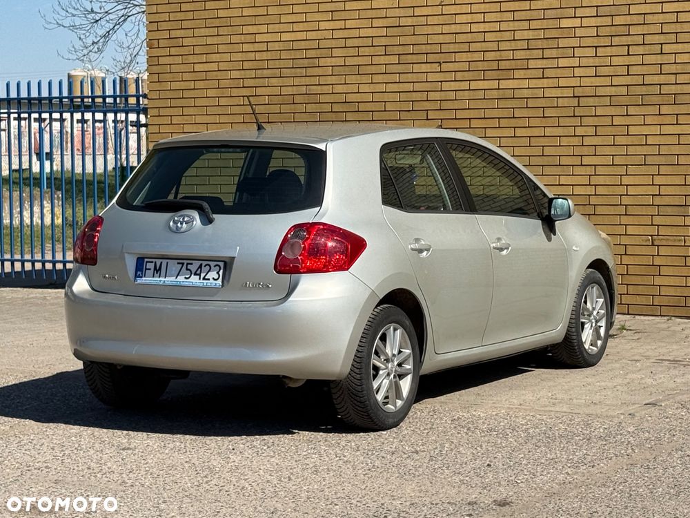 Toyota Auris 1.6 MultiMode Executive - 11