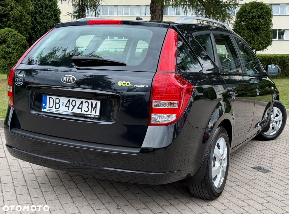 Kia Ceed 1.4 CVVT Dream-Team Edition - 30