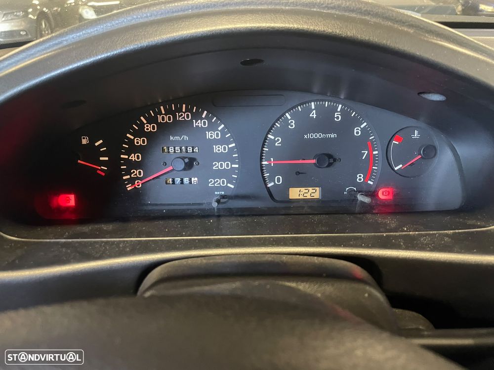 Nissan Sunny Sedan 1.4 SLX - 9