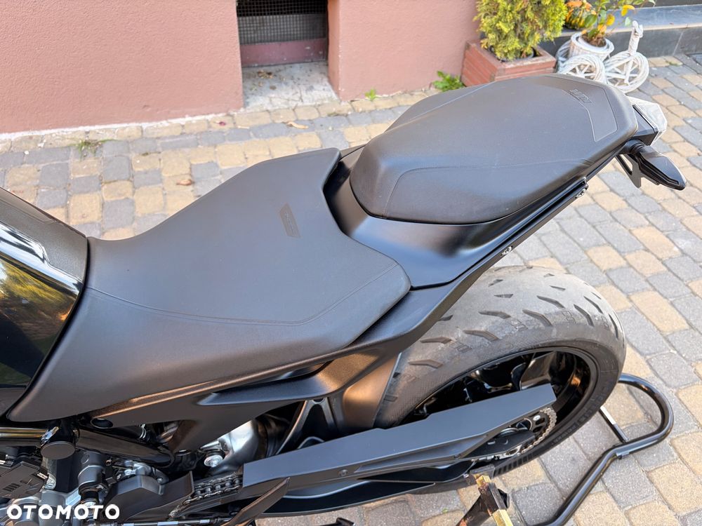 KTM DUKE 890 - 38