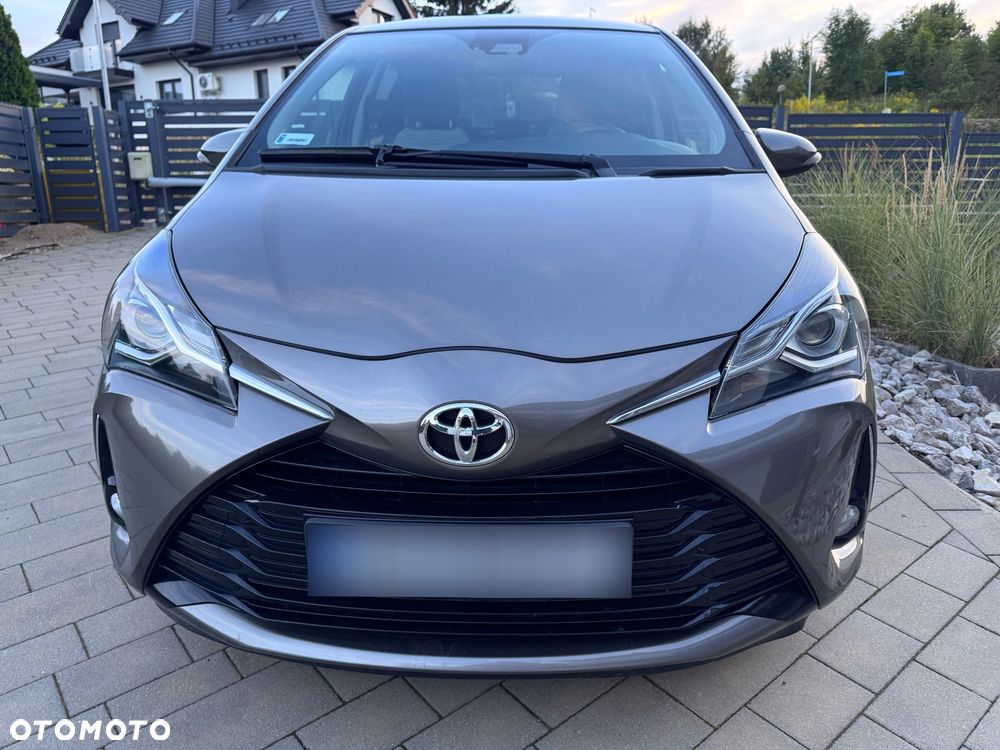 Toyota Yaris 1.5 Premium - 8