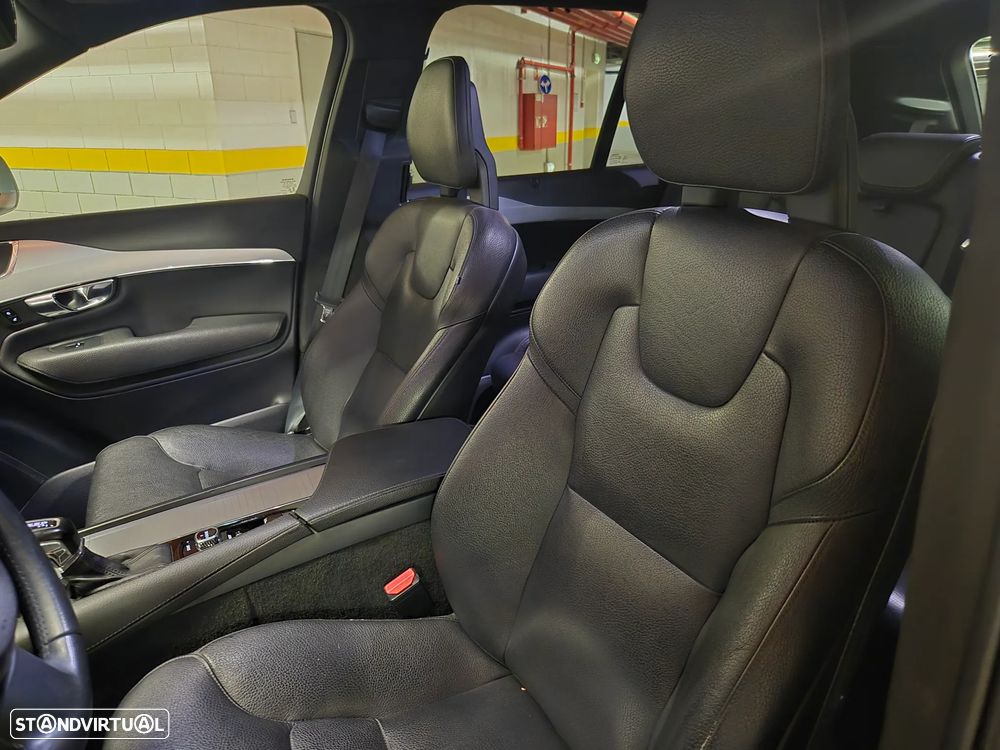 Volvo XC 90 2.0 D5 Momentum AWD - 31