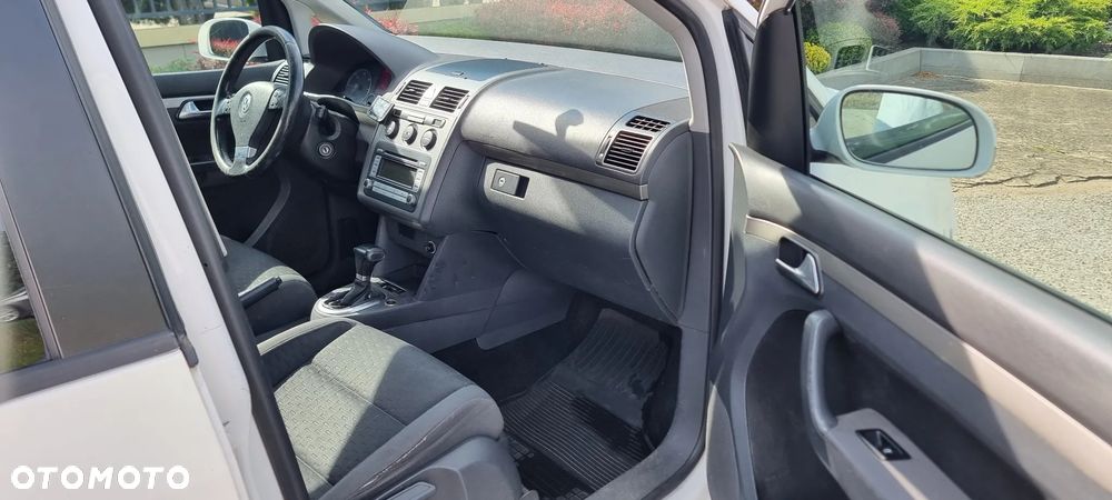 Volkswagen Touran - 7