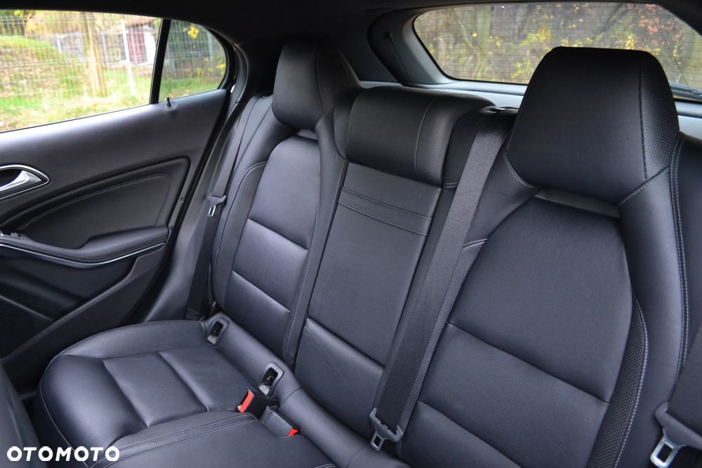 Mercedes-Benz GLA AMG 45 4-Matic - 14