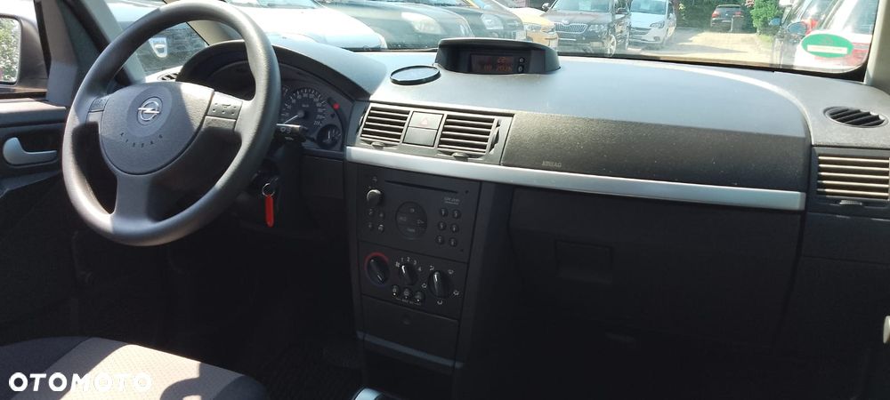Opel Meriva ver-1-6-16v-cosmo-easytronic - 9