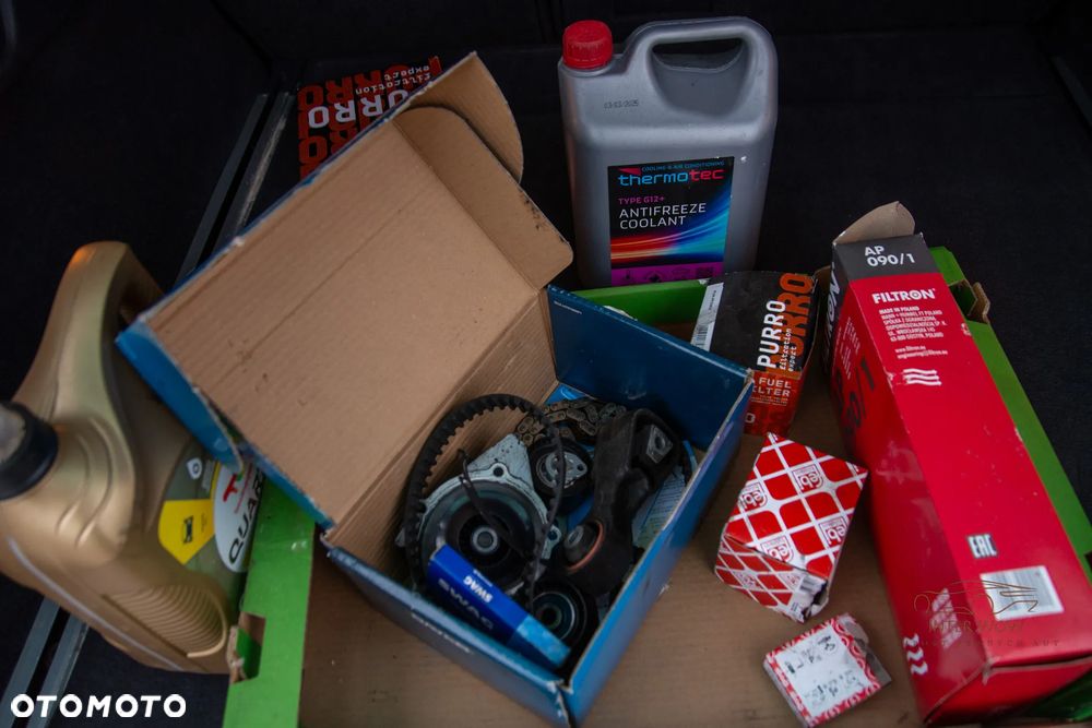 Peugeot 508 RXH Hybrid4 - 32