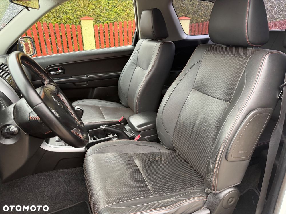 Suzuki Grand Vitara 1.6 Black&White - 7