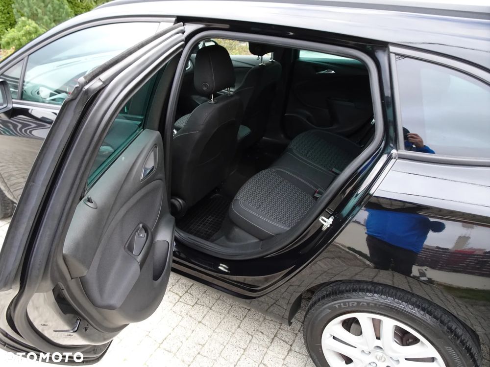 Opel Astra 1.6 CDTI Enjoy - 18