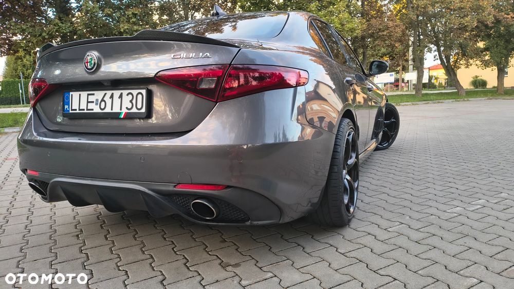 Alfa Romeo Giulia 2.0 Turbo 16V AT8 Veloce Ti - 4