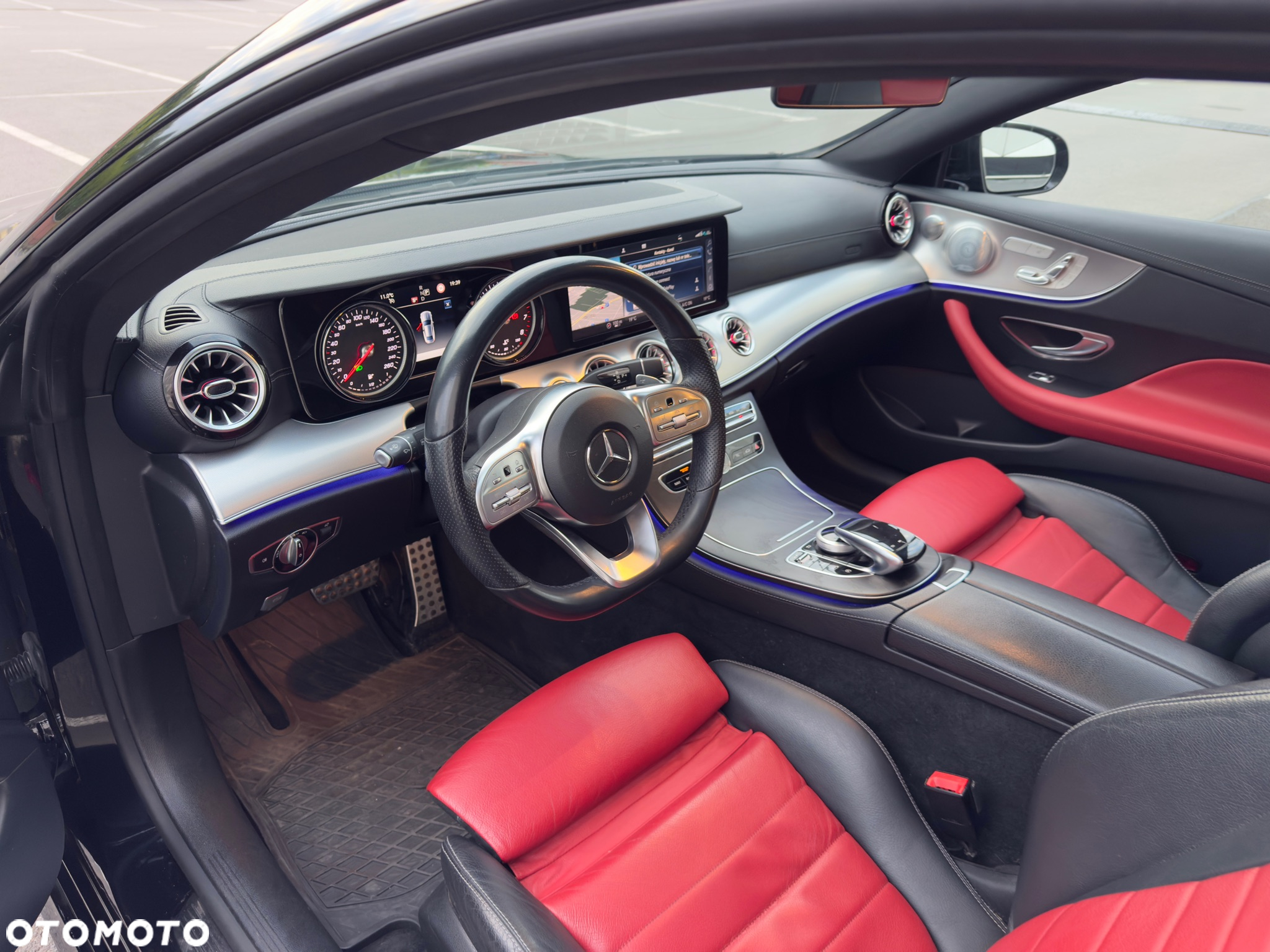Mercedes-Benz Klasa E 200 Coupe 4-Matic 9G-TRONIC - 22