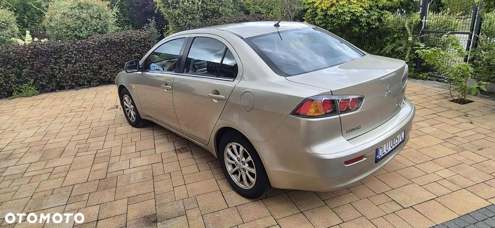 Mitsubishi Lancer - 11