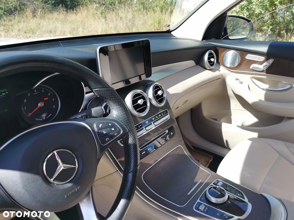 Mercedes-Benz GLC - 23
