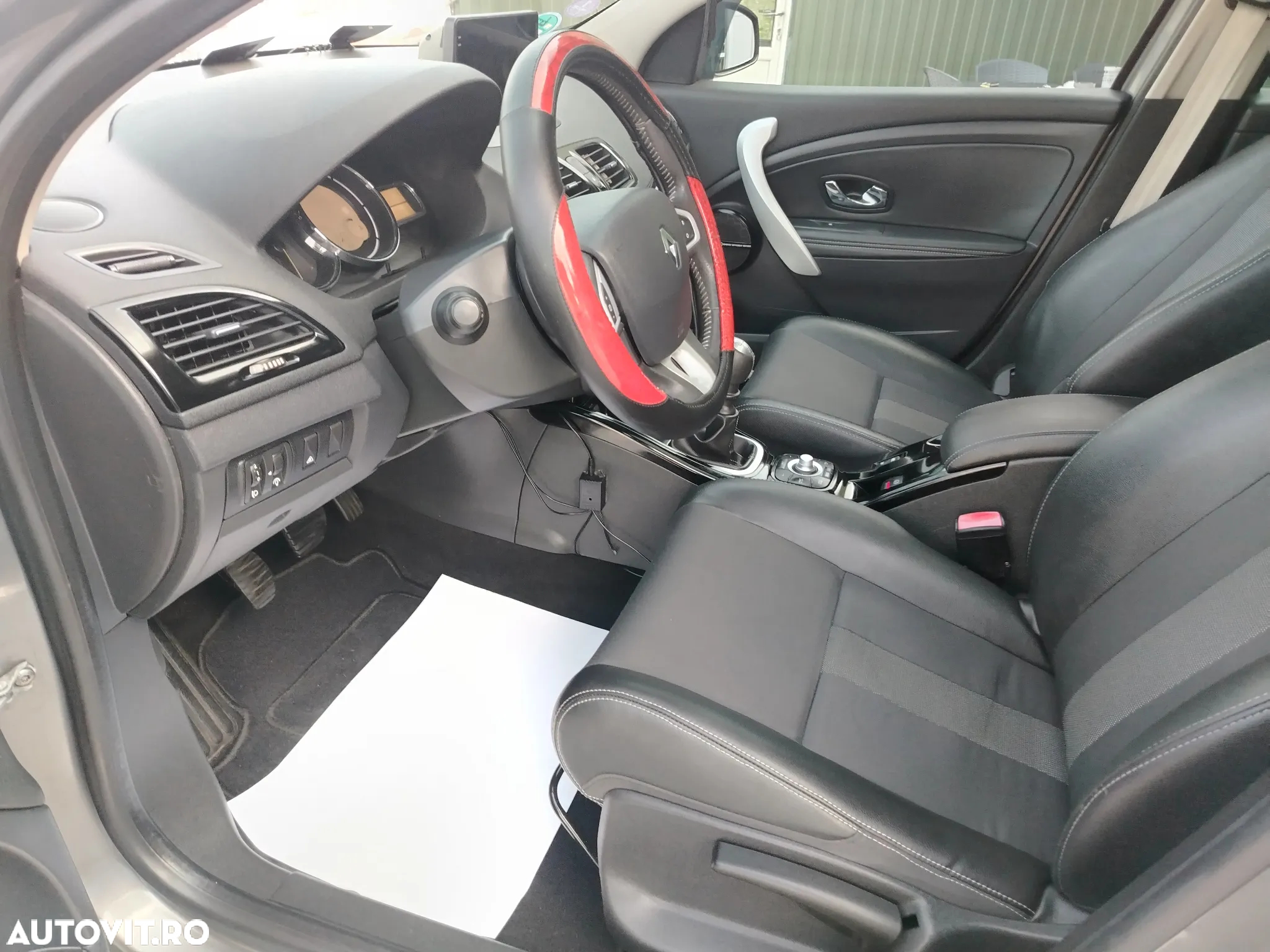 Renault Megane Grandtour TCe 130 Bose Edition - 18