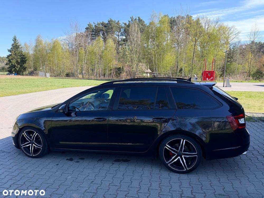 Skoda Octavia 2.0 TDI DSG RS - 5