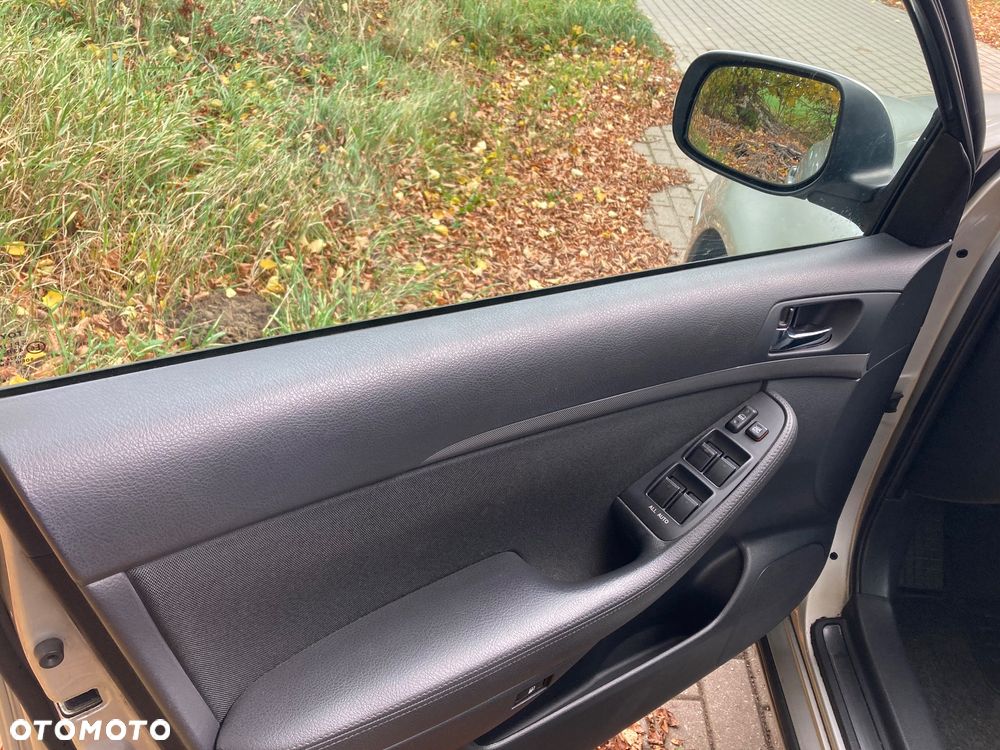 Toyota Avensis 1.8 VVT-i Sol - 7