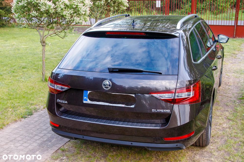 Skoda Superb 1.8 TSI L&K DSG - 4