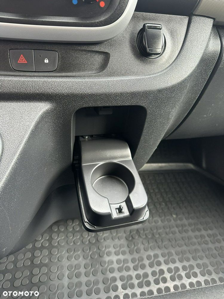 Renault Trafic - 30