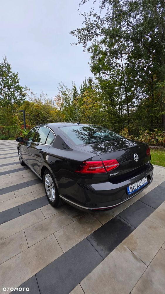 Volkswagen Passat - 17