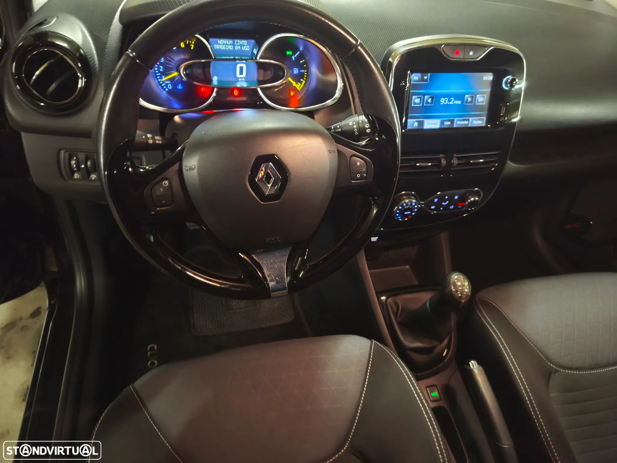 Renault Clio Sport Tourer 0.9 TCE Dynamique S - 10
