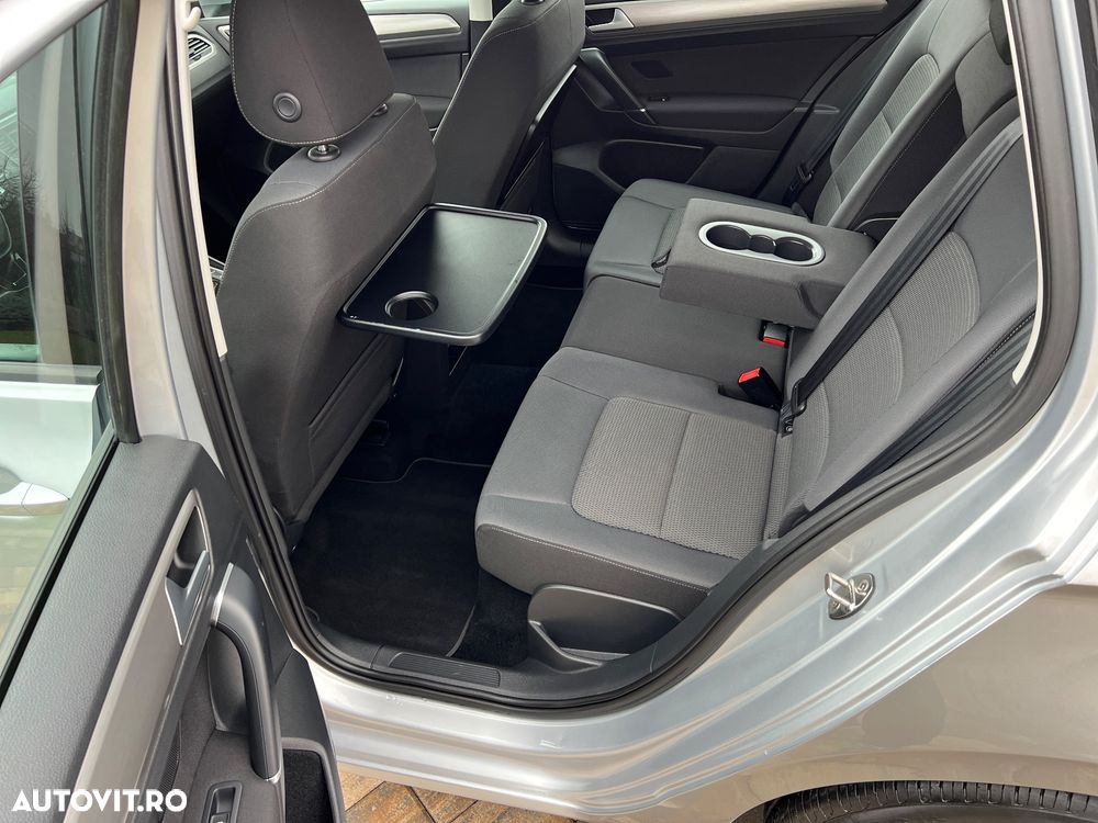Volkswagen Golf 1.6 TDI BlueMotion Technology Comfortline - 19