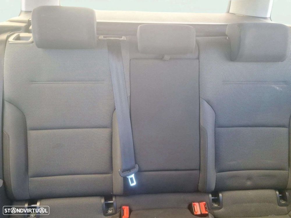 VW Golf Variant 1.6 TDi Confortline - 16