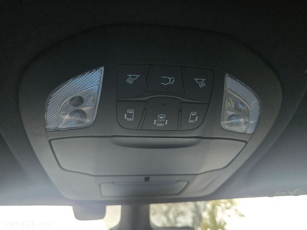 Chrysler Pacifica - 29