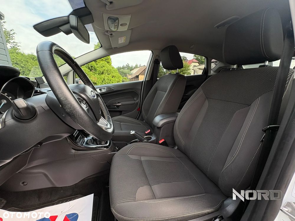 Ford Fiesta 1.0 EcoBoost Titanium - 14