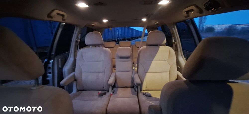 Honda Odyssey 3.5 LX - 13