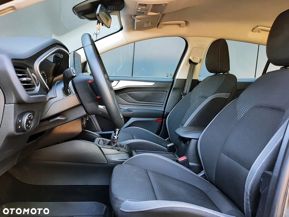 Ford Focus 1.0 EcoBoost Trend Edition - 24
