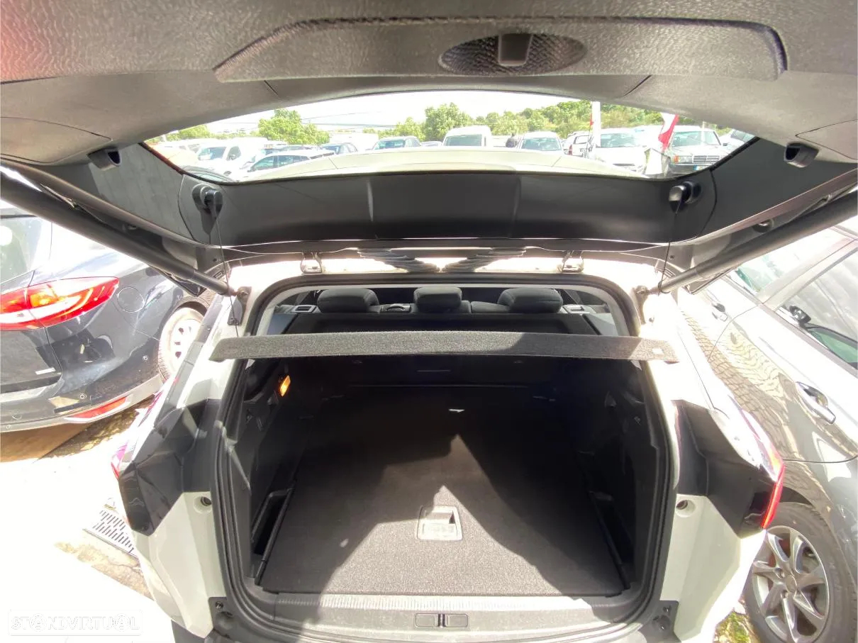 Peugeot 3008 BlueHDi 130 Stop & Start EAT8 Allure - 22